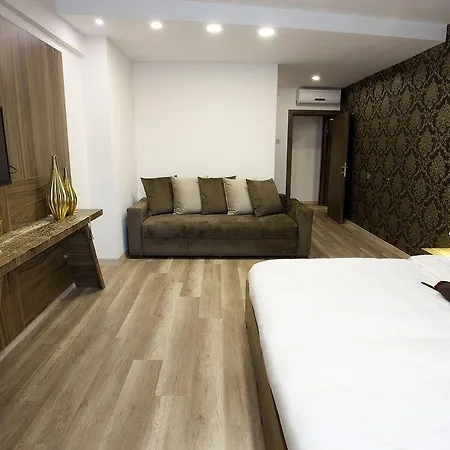 Apart-hotel No 139 3*