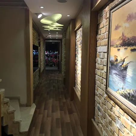 No 139 Aparthotel 3*