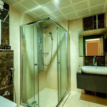 No 139 Aparthotel 3*